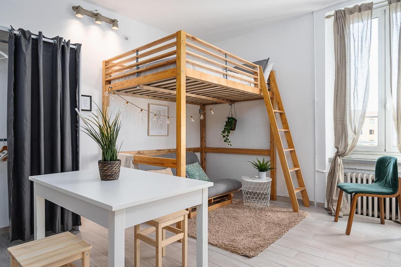 Design Suite In The Heart Of Bicocca University Milan Bagian luar foto